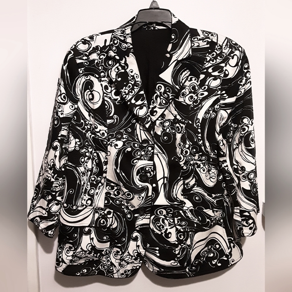 Bold Black & white Cotton Blazer Jacket
